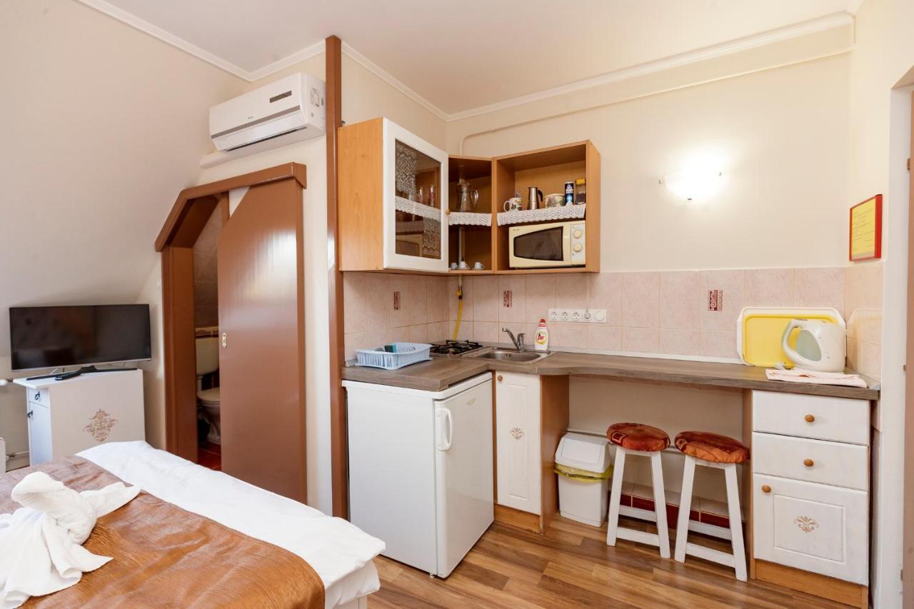 Almafa Apartmanhaz Eger Exterior photo